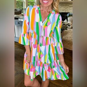 B0703: Ruffled Sleeve V-Neck Dress